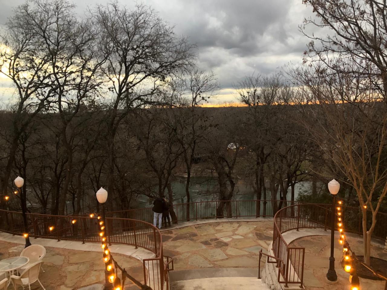 ניו בראונפלס Gruene River Hotel & Retreat מראה חיצוני תמונה